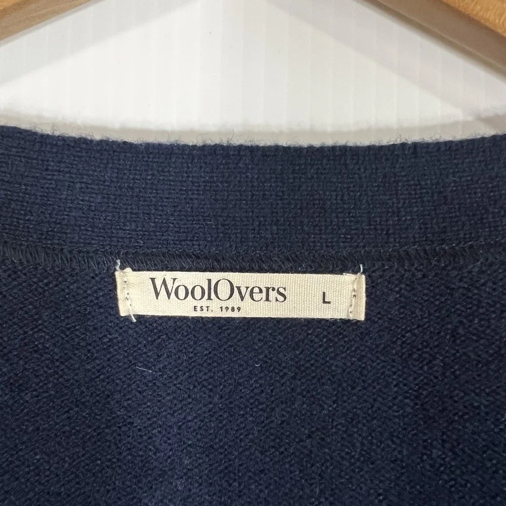 WoolOvers‎ Mens Lambswool V Neck Cardigan Size Large Navy Preppy Classic *FLAW*